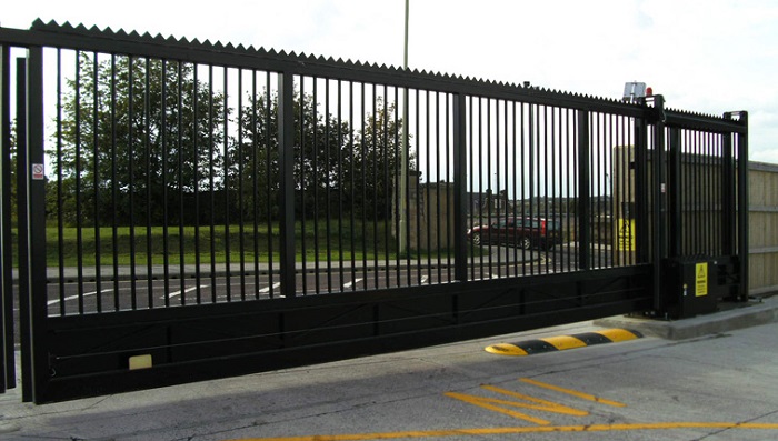 An Image of Steel Automatic Front Gate Of A Commercial Building.